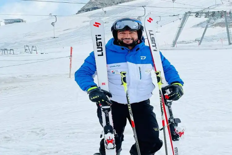 skier aarif khan