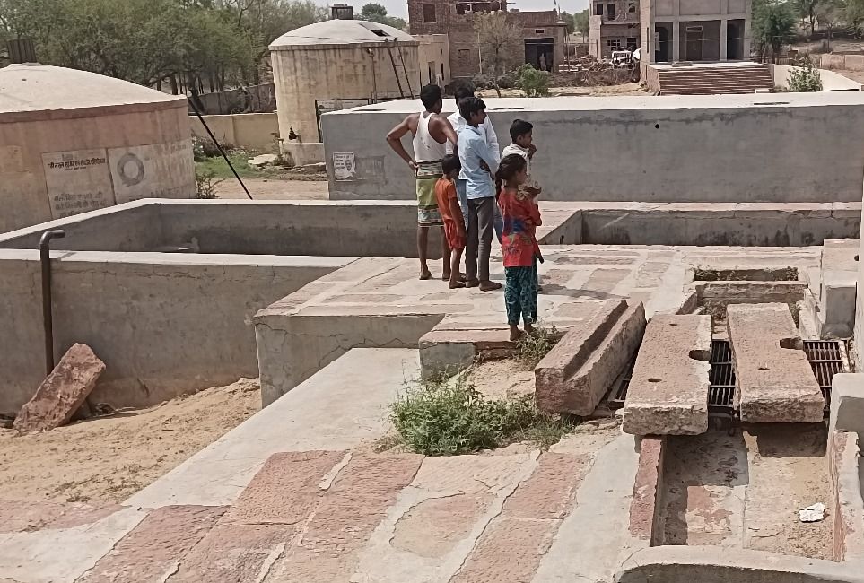 پیاس سے تڑپتے راجستھان کے دیہی علاقے